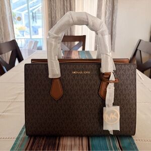 Michael Kors Medium Shelia Center Zip Satchel Crossbody Bag